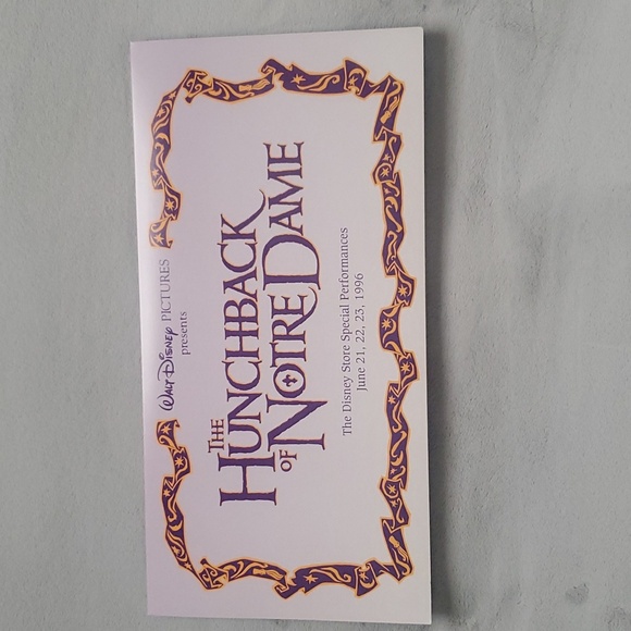 The Hunchback of Notre Dame 1996 Lithograph The Disney Store Special Performance - Picture 2 of 8